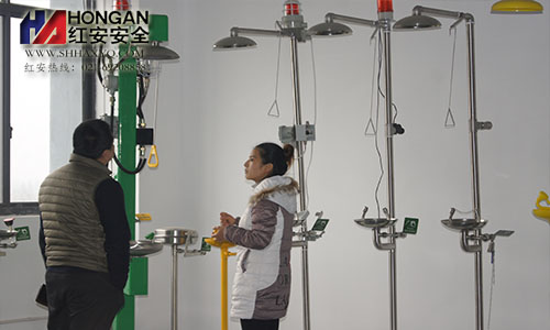 紅安洗眼器廠家員工6 紅安洗眼器廠家員工6